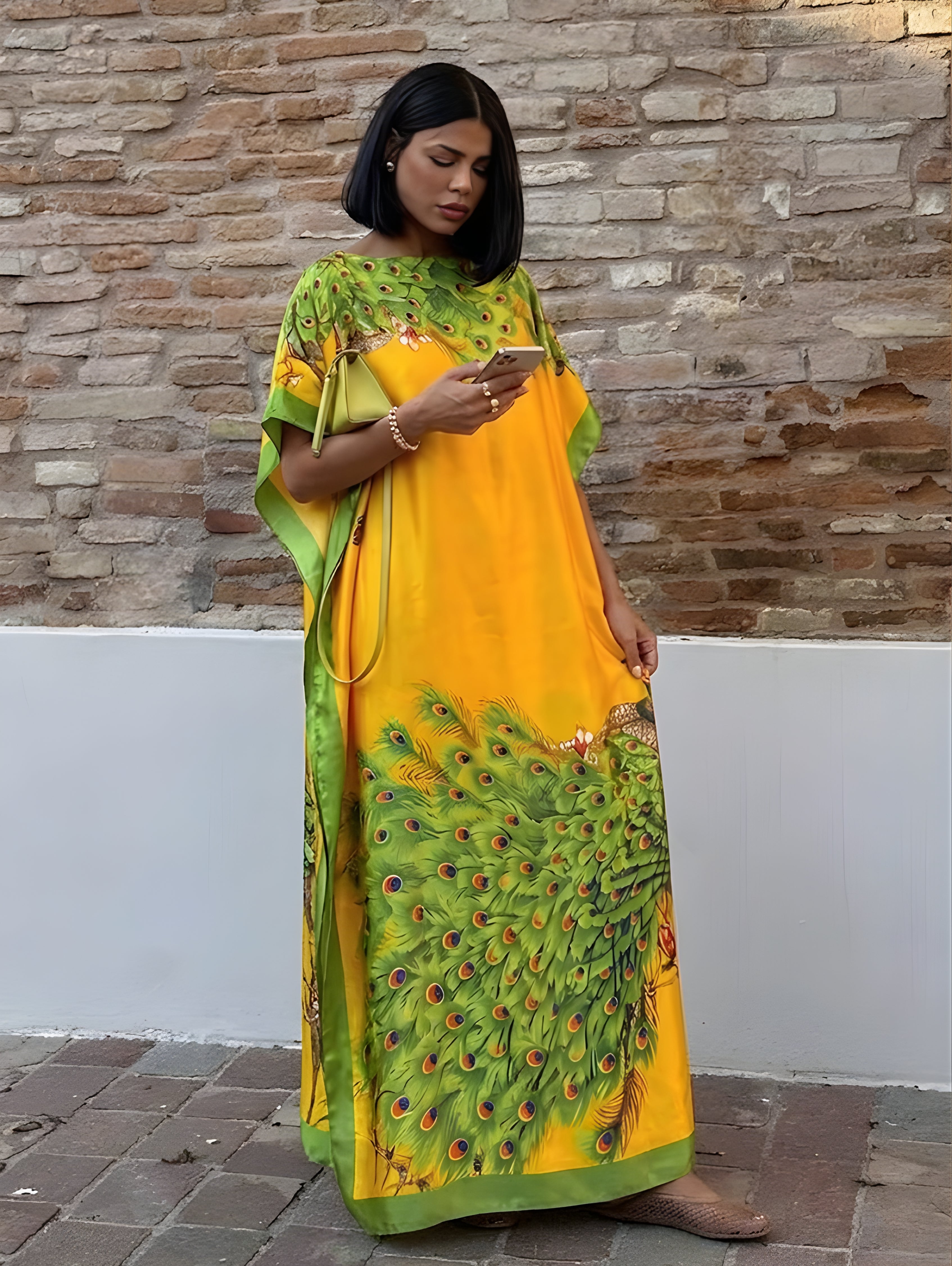 Golden Peacock Muu
