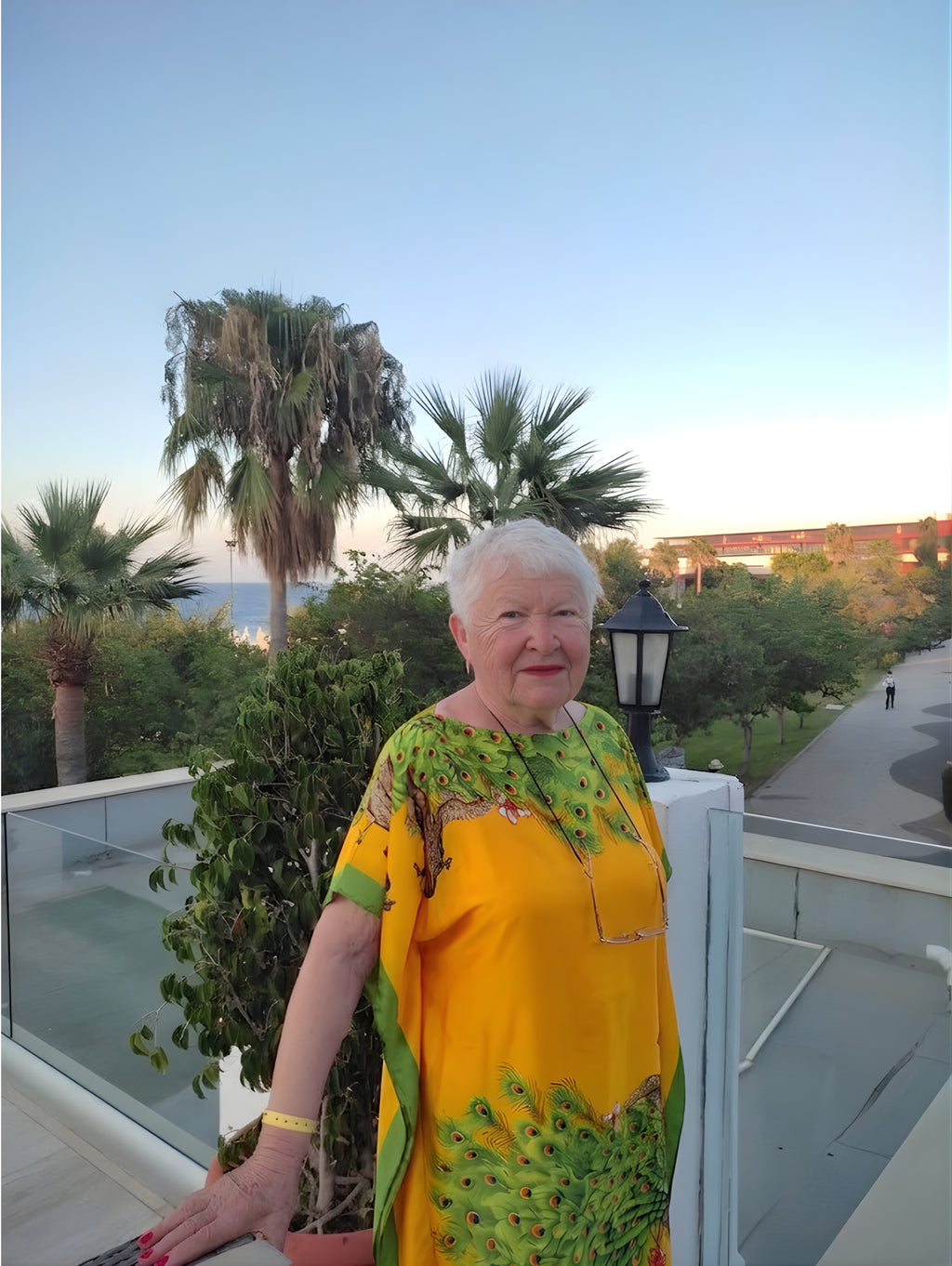 Golden Peacock Muu
